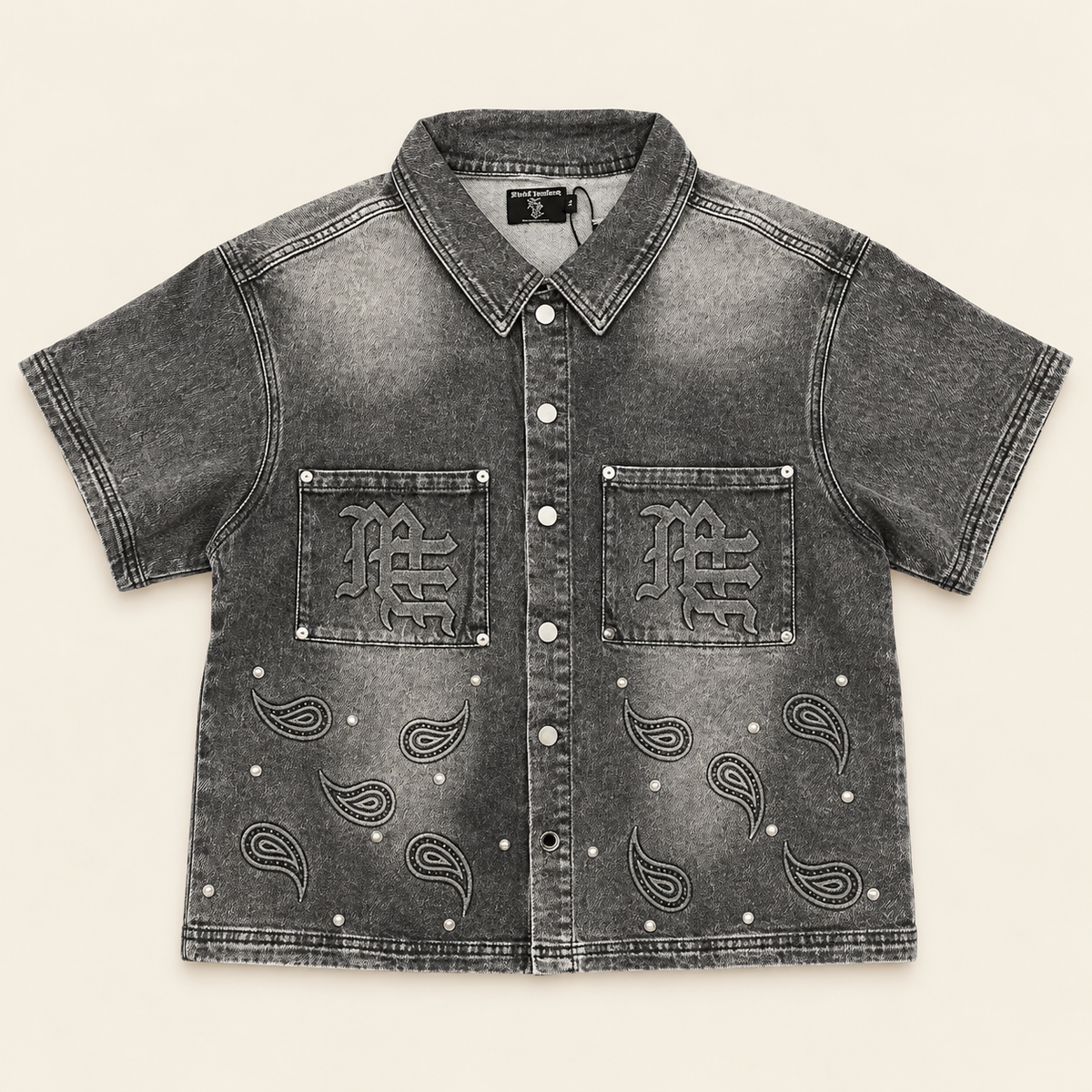 LOST UTOPIA UNEARTH CROPPED TEE
